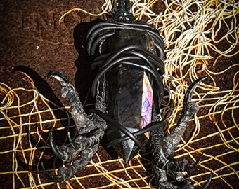 Paar Kraaienklauwen gebonden in ijzerdraad met Labradoriet Kristallen Toren Ketting Sjamanistische Talisman Caleidoscoop Noorderlicht