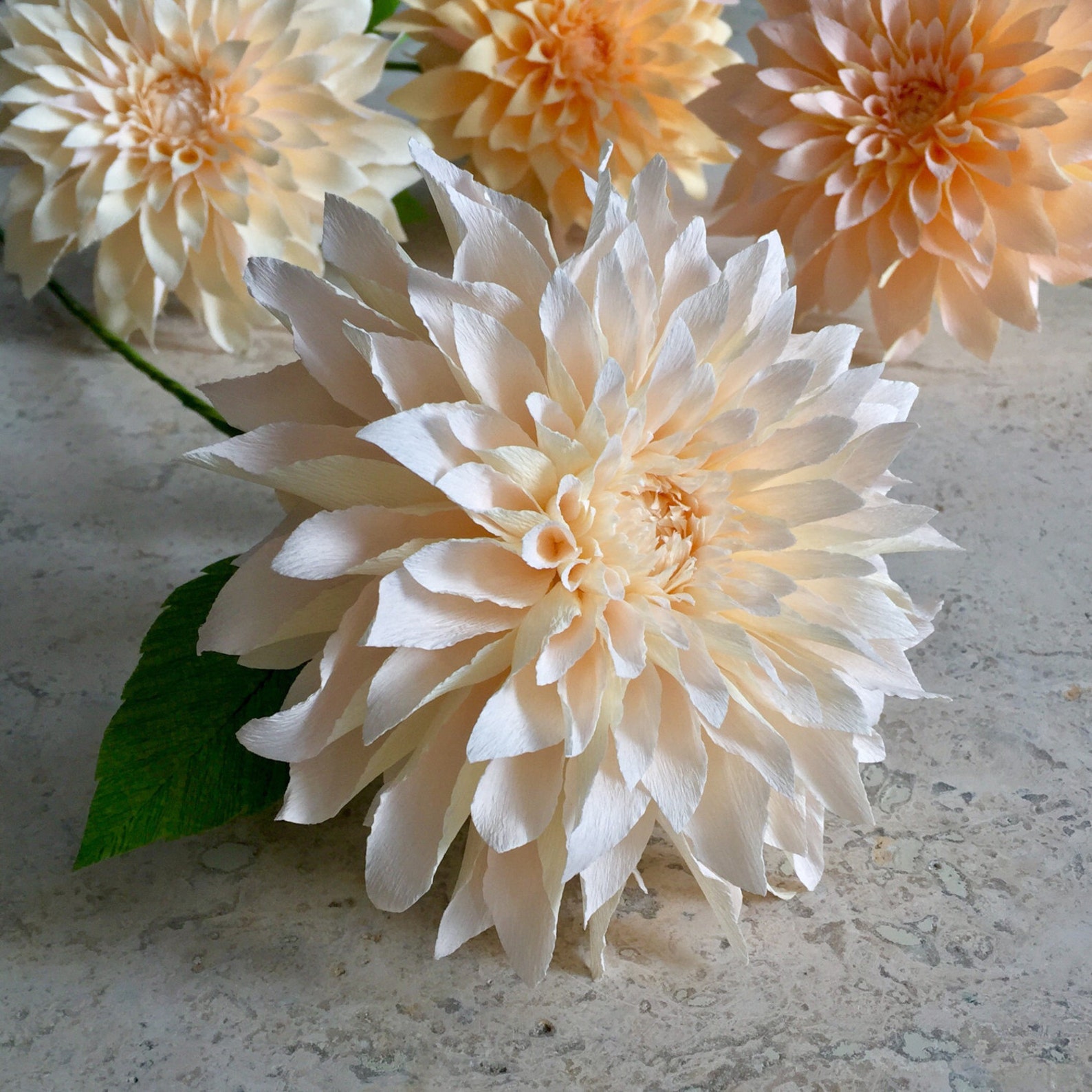 Crepe Paper Cafe Au Lait Dahlia Single Stem Flores de boda Etsy
