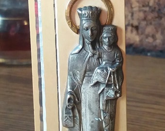 Vintage virgin mary with baby Jesus