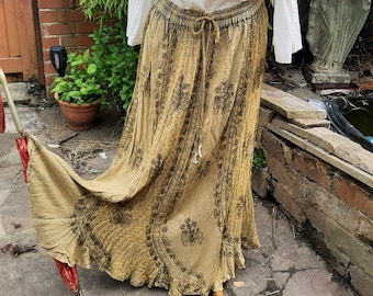 beautiful 90s hippy skirt gold light yellow embroidered gypsy skirt plus size