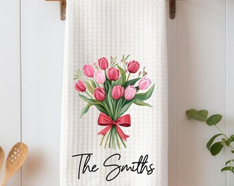 Personalized Tulips Kitchen Towel, Custom Family Name Dish Towel, Spring Floral Pink Yellow Red, Housewarming Gift, Easter Kitchen Decor