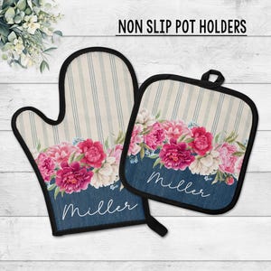 Personalized Spring Floral Pot Holders Matching Towel, Pink Blue Farmhouse Kitchen, Mother's Day Gift, Housewarming