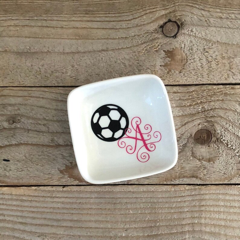 Monogrammed Jewelry Dish, Soccer Gift Ideas, Ring Dish, Personalized Ring Dish, Gift for Soccer Player, Coach Gifts, Girls Soccer Team Gift afbeelding 9