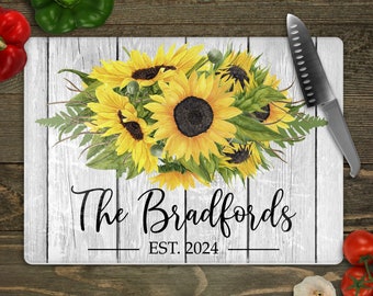 Personalized Sunflower Cutting Board, Sunflower Kitchen Decor, Birthday Gift for Sister, Gift for Wife, To Daughter From Mom, Gift for Home