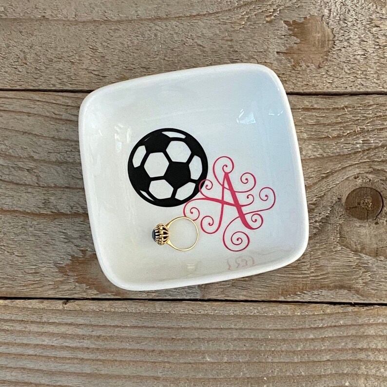 Monogrammed Jewelry Dish, Soccer Gift Ideas, Ring Dish, Personalized Ring Dish, Gift for Soccer Player, Coach Gifts, Girls Soccer Team Gift afbeelding 10