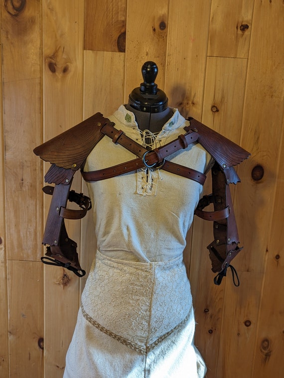 Women's Upper Arm Leather "Wood Bark" Design Pauldron (Full Shoulder Armor) (Multiple Leather & Metal Colors)