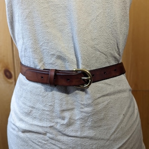 Handmade Full Grain, Cow Leather Belt: Customizable Buckle & Length, USA Made, 1" Wide Bild 3