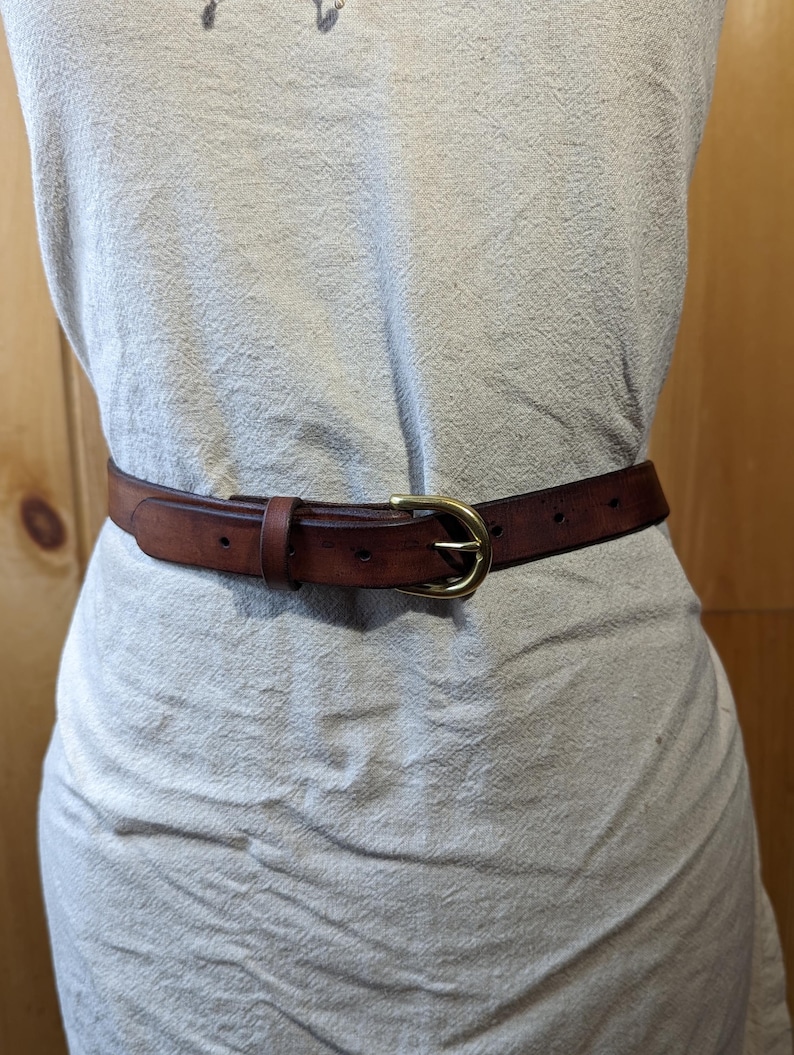 Handmade Full Grain, Cow Leather Belt: Customizable Buckle & Length, USA Made, 1" Wide Bild 3