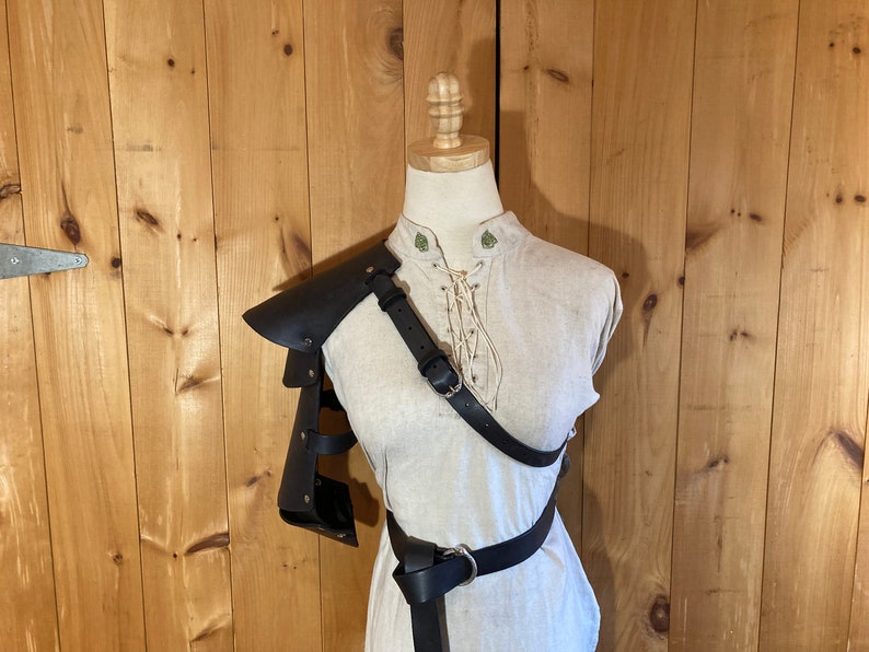 Women's Leather Pauldron for the Ren Faire: Upper Arm to Elbow Medieval ...