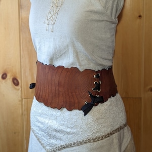 Women&#39;s Leather &quot;Wood Bark&quot; Design Waist Cincher / Corset Belt / Obi Belt (Multiple Leather & Metal Colors)