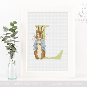 Peter Rabbit Monograma L Punto de Cruz Patrón PDF, Peter Rabbit Alfabeto Punto de Cruz, Patrón de punto de cruz de bebé personalizado, Descarga instantánea PDF