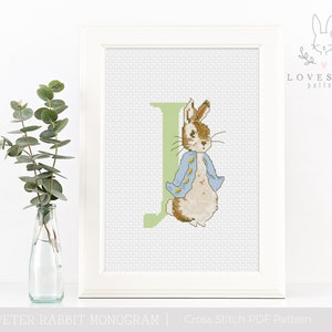 Peter Rabbit Monogram J Cross Stitch PDF Pattern, Peter Rabbit Alphabet Cross Stitch, Patrón de punto de cruz de bebé personalizado, Descarga instantánea PDF