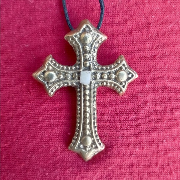 Croix byzantine en laiton coulé et christale de roche