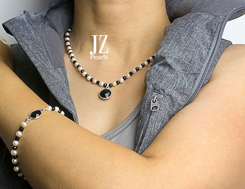 Sterling Silver Chain with Onyx Pendant. Freshwater Pearl and Onyx Bead Bracelet with Sterling Silver Magnetic Clasp S/Silver Stud Earrings image 4
