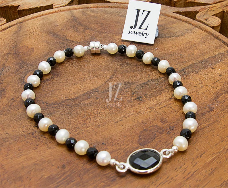 Sterling Silver Chain with Onyx Pendant. Freshwater Pearl and Onyx Bead Bracelet with Sterling Silver Magnetic Clasp S/Silver Stud Earrings image 5