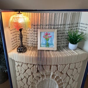 Cartão de aniversário, casa aconchegante, lâmpada em miniatura, lareira campestre, arte de livro dobrado, decoração de Natal, decorações extras, novo design