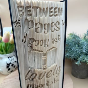 Boekenliefhebbercadeau, tussen de pagina's van een boekcitaat, Valentijnsdagkaart, gevouwen boekkunst, origamipapier