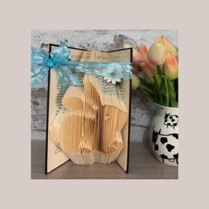 Baby Hase, Kinderzimmer Regal Geschenk, gefaltete Buchkunst