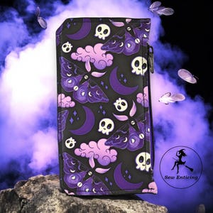 Glow In Dark |Horror Wallet | Womens Wallet | Spooky Gifts | Goth | Witchy | Monster | Horror Movies | Creepy | Ghostly | Haunted | Ghoulish