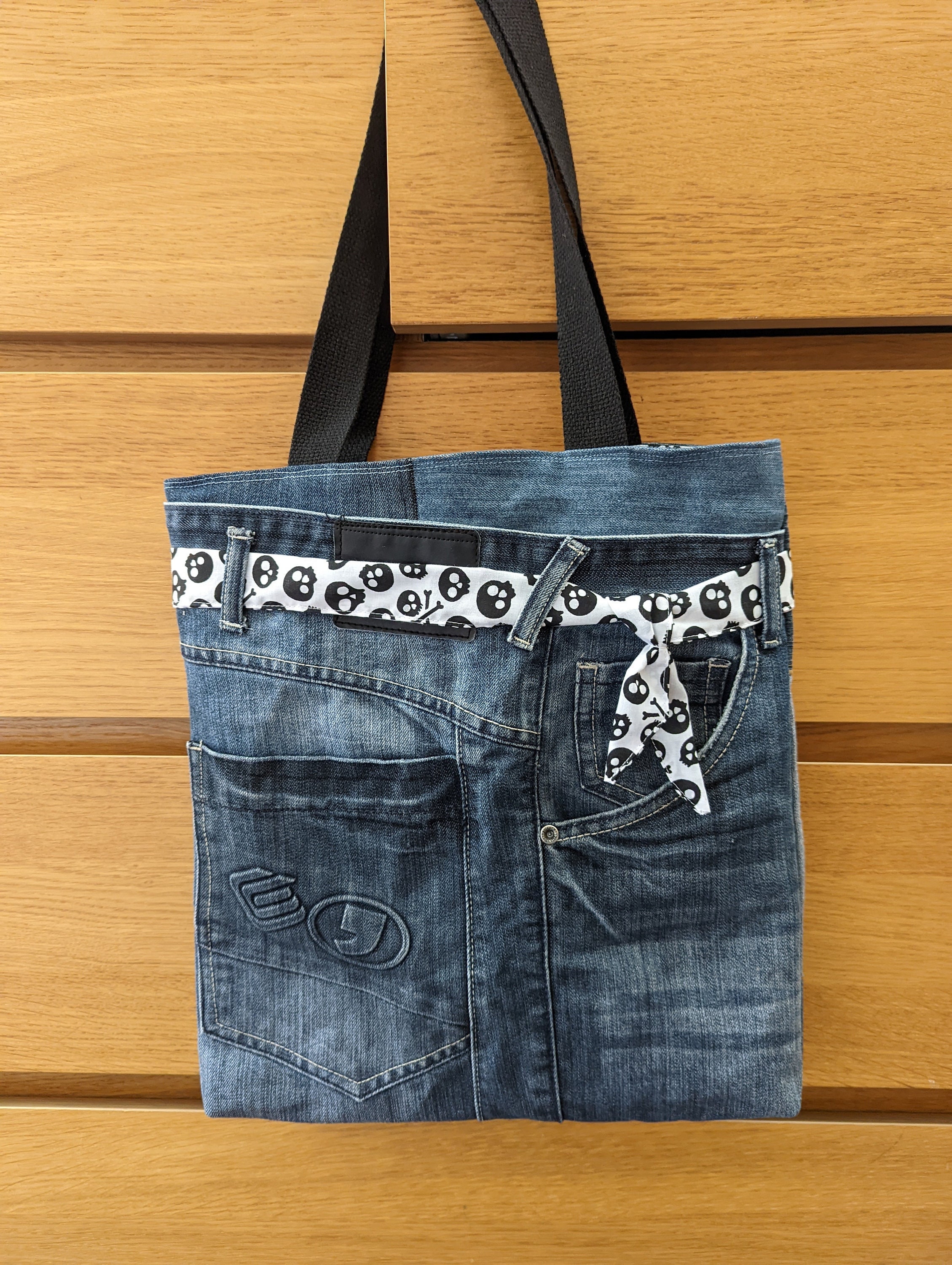 Bolsa de compras de mezclilla reciclada. Fabricada a partir de jeans reciclados. Regalo ideal para el dia de la madre adolescentes o estudiantes. Etsy Espana