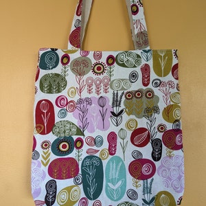 Handmade reusable lightweight shopping bag. Ideal for teenage birthday. Flowers design.