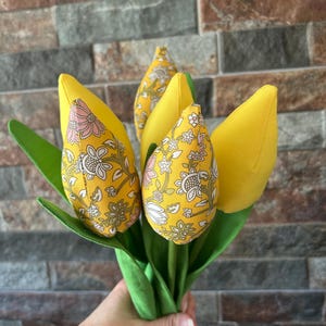 Digital download - Instructions on how to make fabric tulips.