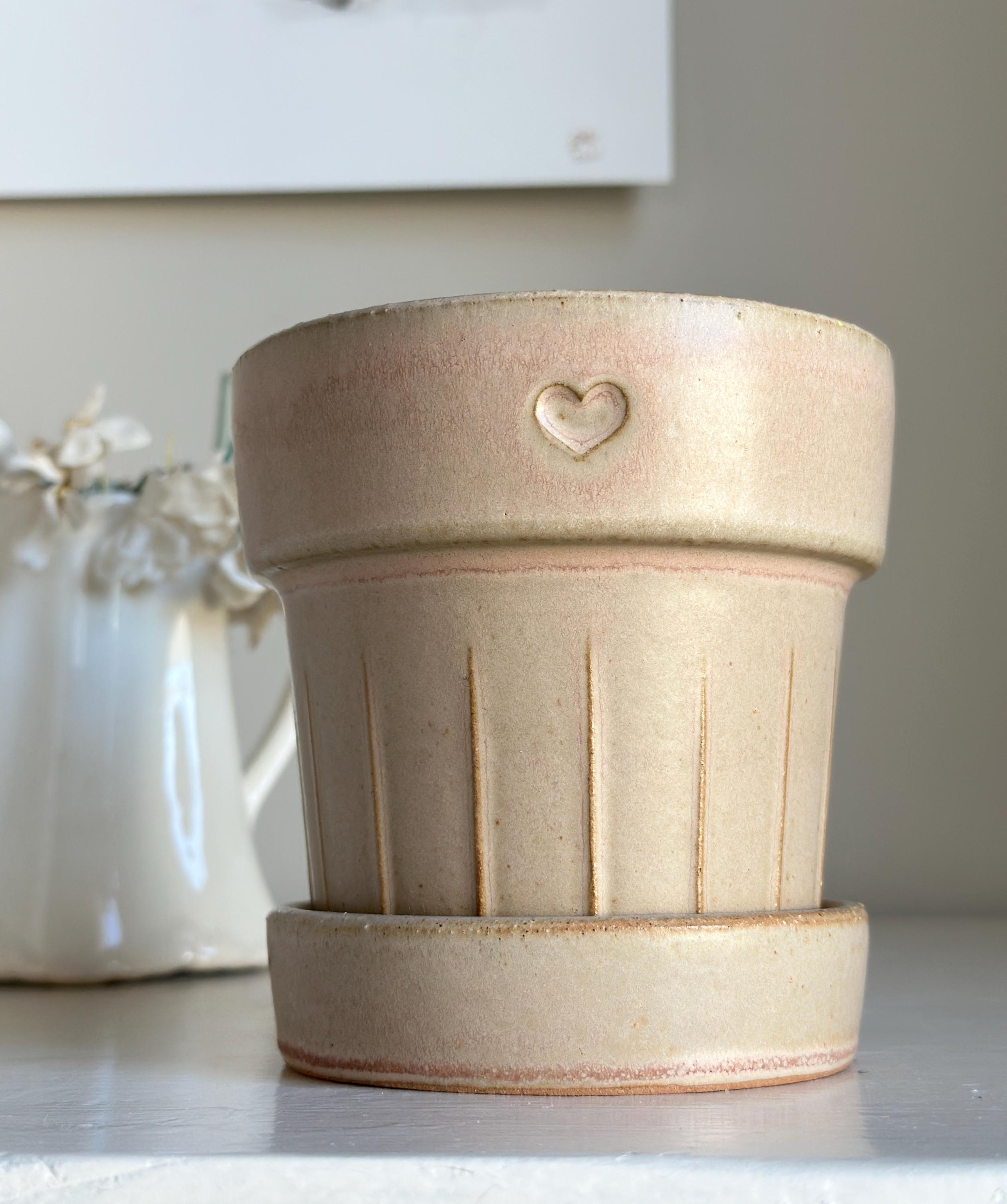 sweet heart pot planter