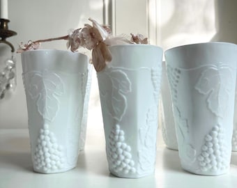 Beautiful milk glass 8 glasses vintage