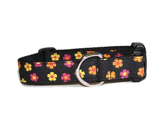 Flower Power dog collar,flower dog collar,fun dog collar,girl dog collar,summer dog collar,cute dog collar,fabric dog collar