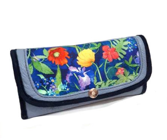 Leather woman's wallet, fleuri,