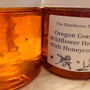 Oregon Coast Wildflower Honey With Honeycomb 8oz