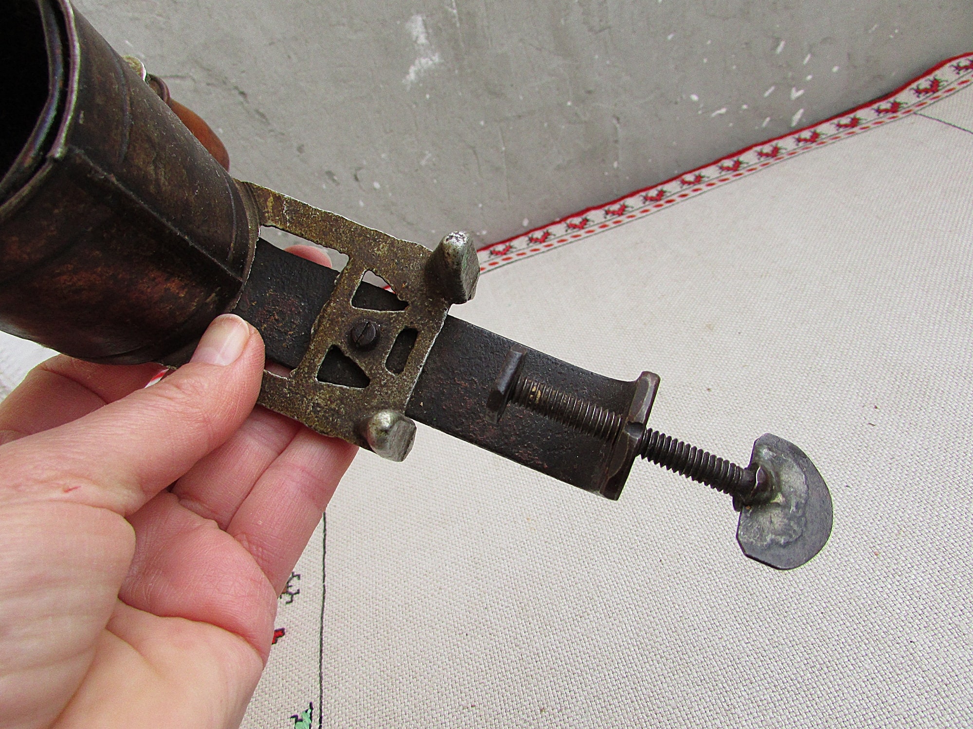 Vintage Walnut Table Grinder Retro Walnut Grinder Old Manual Etsy