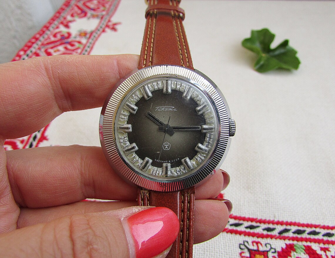 Vintage Raketa Mechanical Watch, 1970s Soviet Wristwatch, Collectible, photo 1 of 5