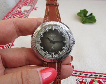 Montre-bracelet vintage pour hommes Raketa 70s, montre mécanique soviétique à remontage manuel, vieille montre russe pour hommes, état de fonctionnement, cadeau vintage