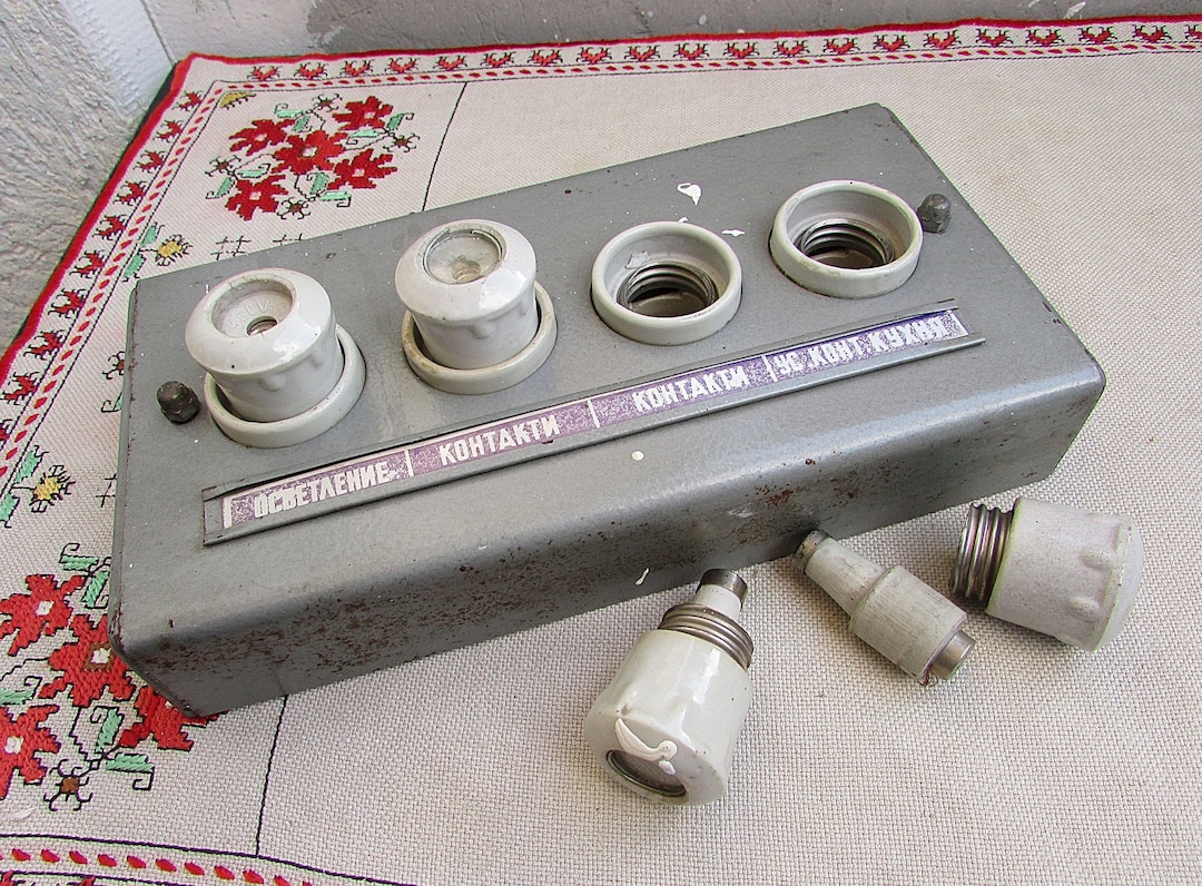 Vintage Elektro-Panel, Set von Keramik-Sicherungen 1970er Jahre