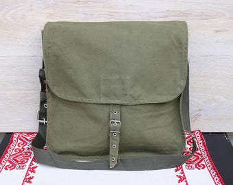 Vintage 1970s Green Canvas Military Crossbody Bag