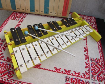 Polish Xylophone Melodia Chromatic Cymbals, Vintage Musical Toy Made in Poland, Vintage Children’s Xylophone, Music toy, Original box