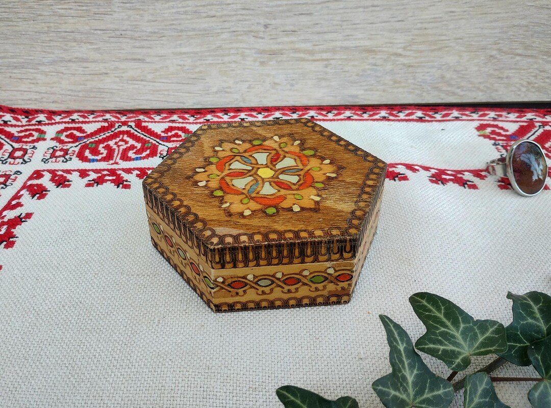 Vintage Pyrography Wooden Jewelry Box Bulgarian Handmade Keepsake Etsy vintage-pyrography-wooden-jewelry-box-bulgarian-handmade-keepsake-etsy