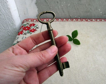 Antique Brass Skeleton Key 1930s, Primitive Key, Vintage Metal Key, Key for Jewelry Pendants, Rustic Skeleton Key, Large Brass Skeleton Key