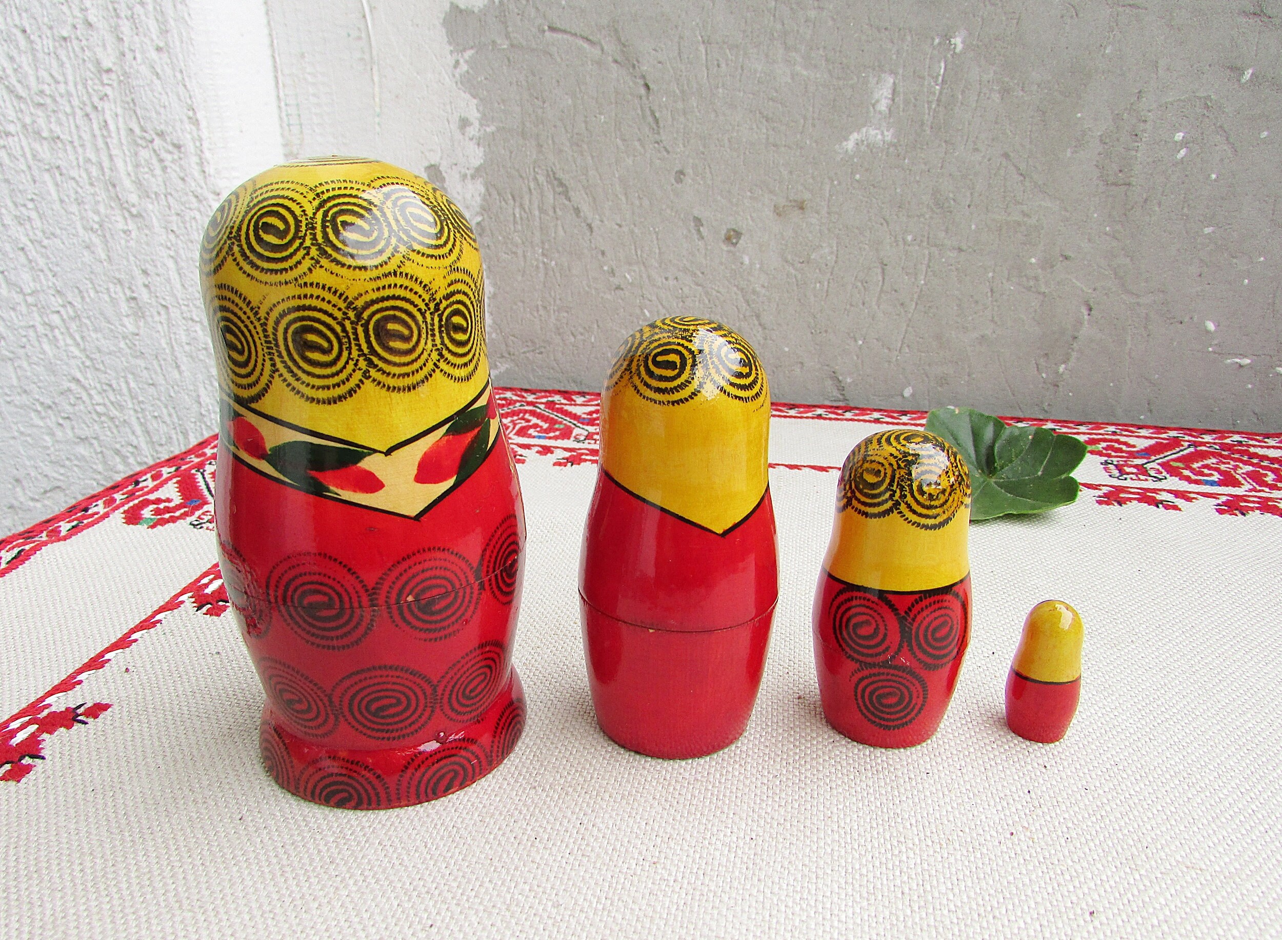 木製マトリョーシカ 15体セット旧ソビエト連邦製の伝統工芸品