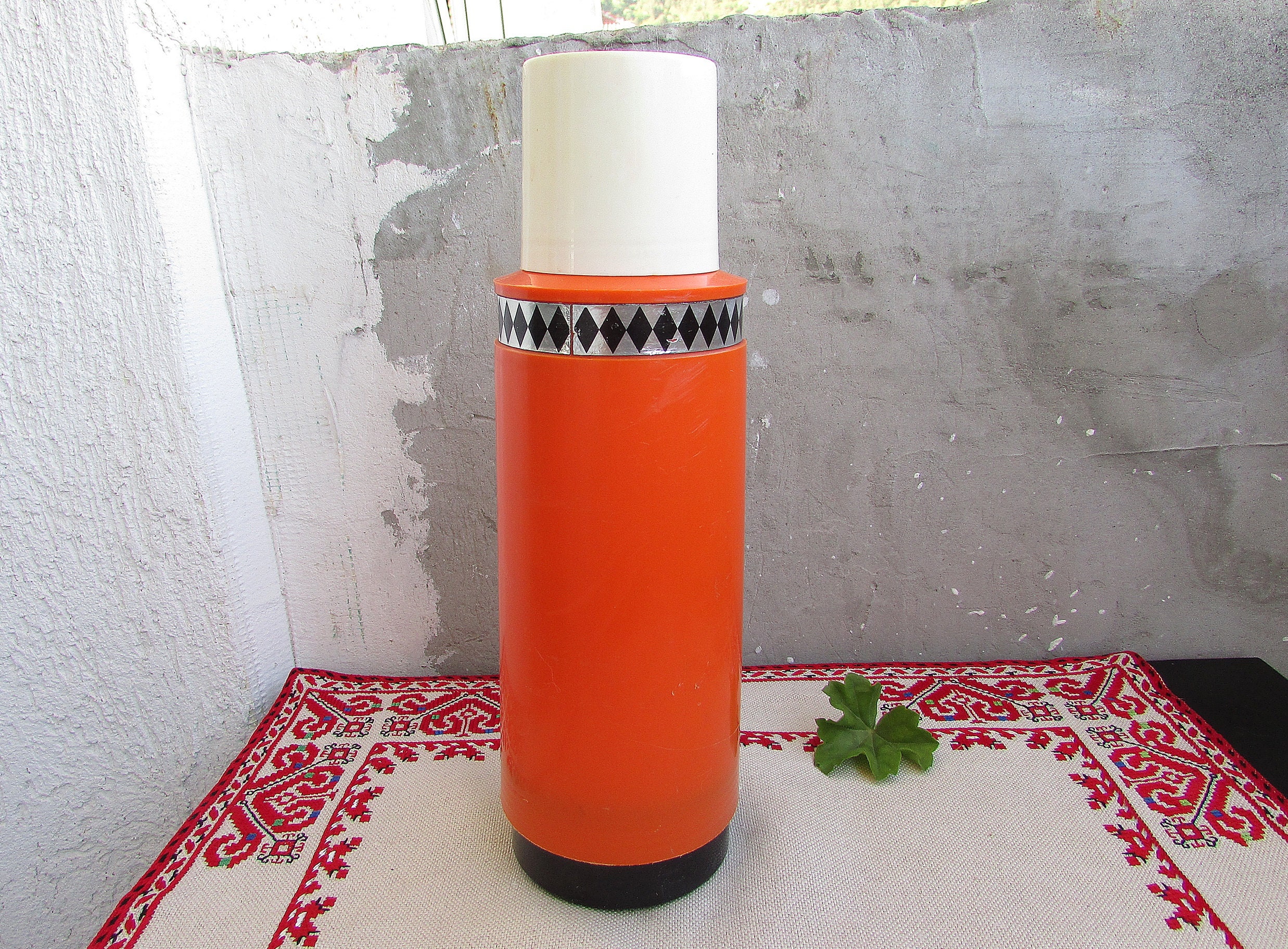 Vintage Plastic Thermos, Old Travel Thermos for Cold and Hot Drinks, Coffee  Tea Thermos, Camping Equipment, Retro Collectible Thermos -  Hong Kong