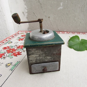Vintage pepermolen, hout en aluminium pepermolen, vintage molenmolen, vintage metaal en hout pepermolen, houten molen, pepermolen