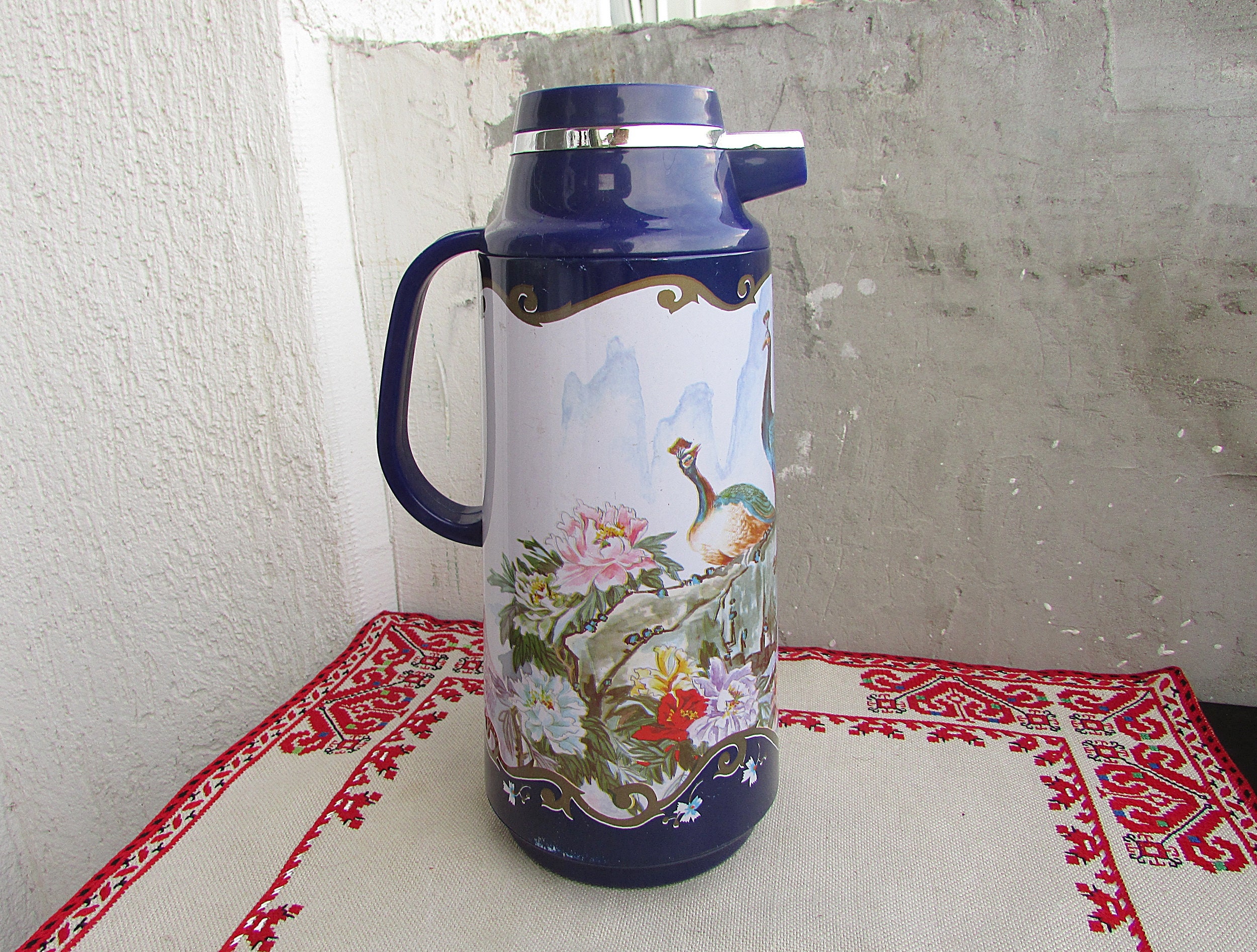Vintage Plastic Thermos, Old Travel Thermos for Cold and Hot Drinks, Coffee  Tea Thermos, Camping Equipment, Retro Collectible Thermos -  Hong Kong