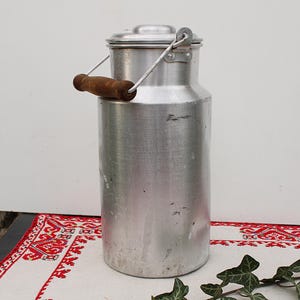 Vintage Aluminum Milk Can with Lid, Aluminum Milk Churn Jug,  Silver Color Churn, Metal Container, Milk Canister, Vintage Kitchenware