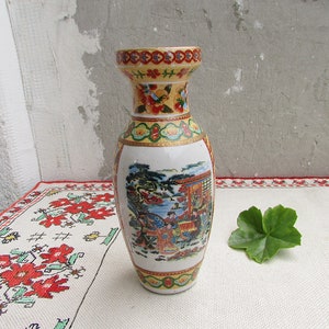 Vintage Chinese Porcelain Vase, Painted with Garden Scenery Vase, Chinese Satsuma Style Small Vase, Hand Crafted Ceramic Vase, Art Pottery