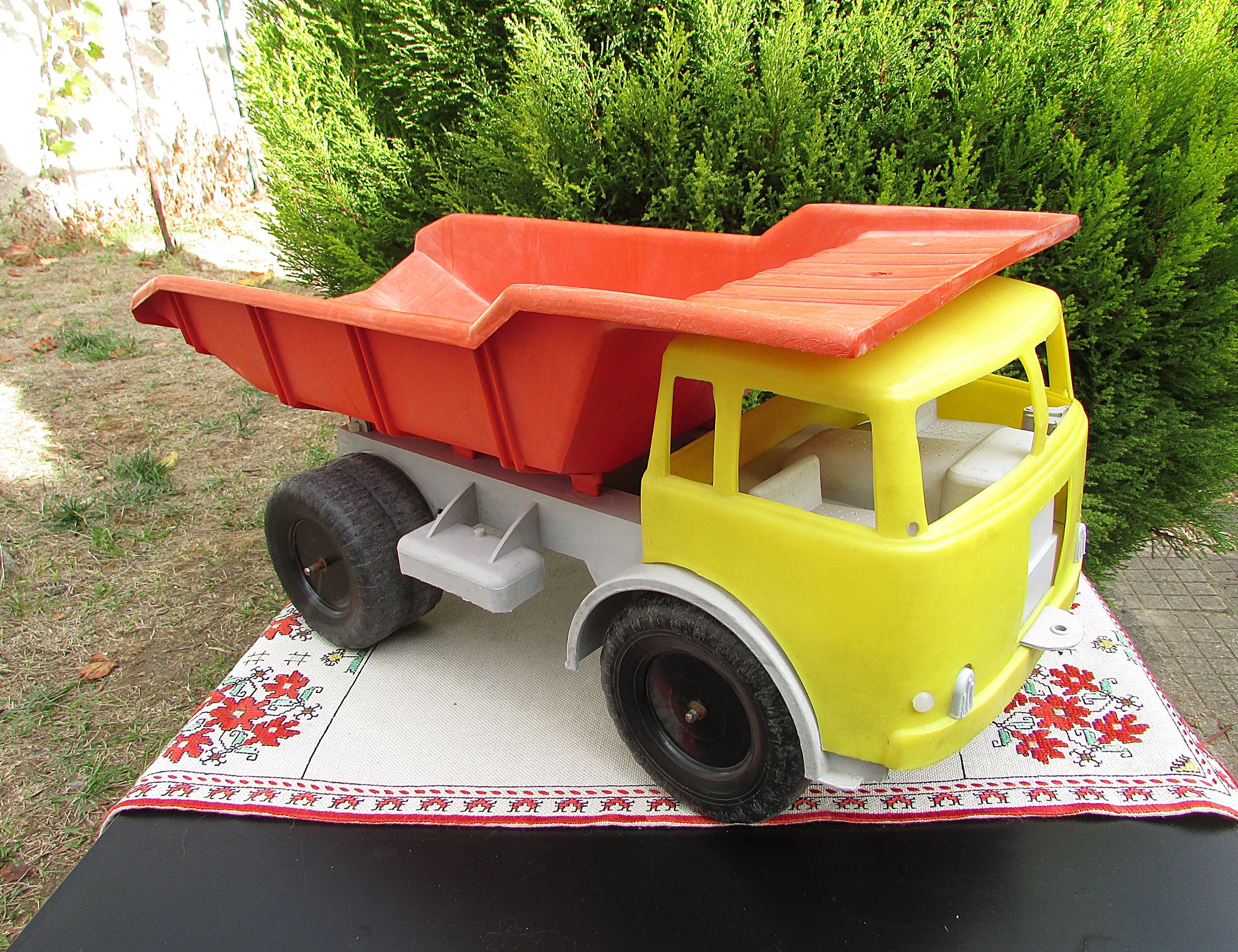 Vintage Big Plastic Truck Dumper Truck Vintage Toy Truck Old Plastic Dump Truck Farm Dump Truck Toy Collectible Truck Toy Etsy Australia