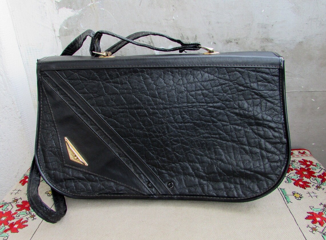 Vintage Black Faux Leather Shoulder Handbag, 80s Style, foto 1 di 5