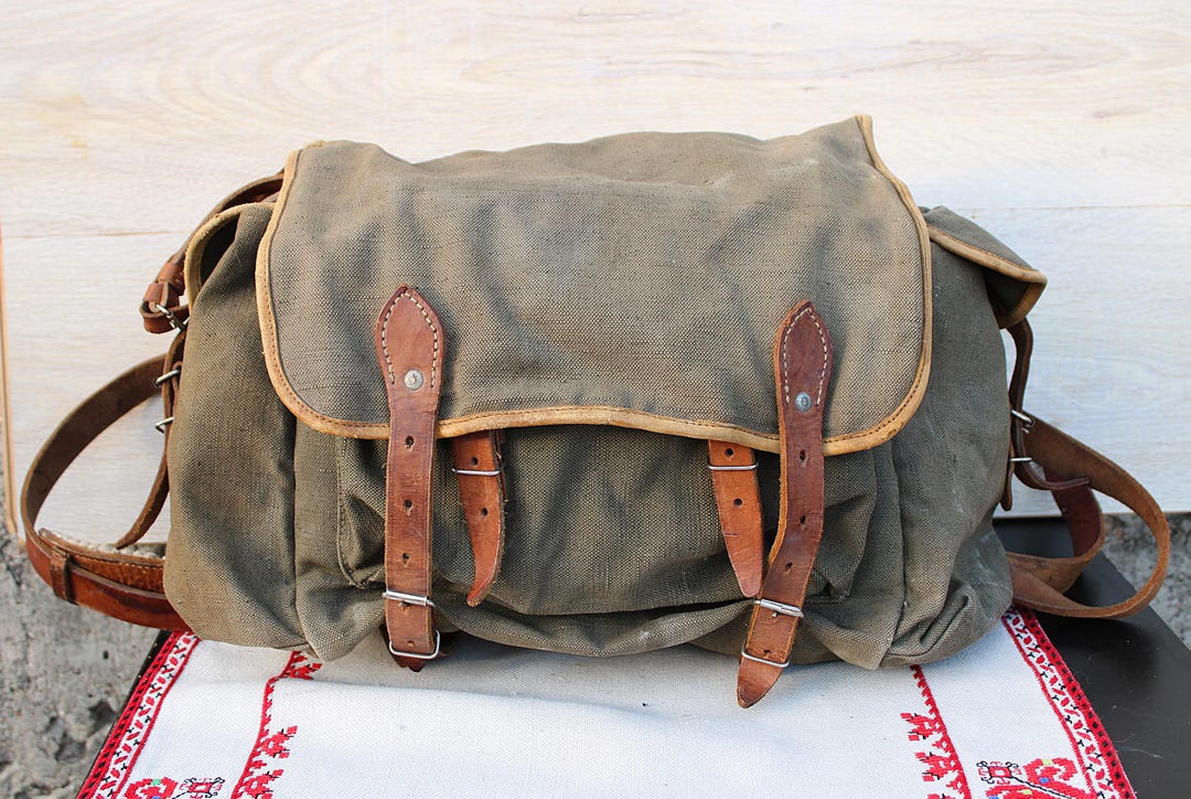 Vintage Tourist Canvas Backpack 70s, Military Khaki Leather Straps ...