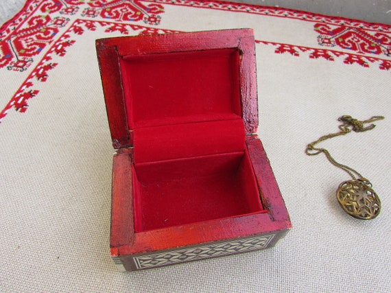 Vintage Wooden Jewelry Box, Handmade Wood and Nac… - image 9