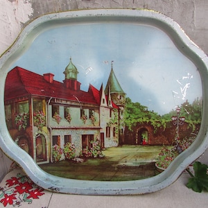 Vintage Metal Serving Tray, Retro tray, Castle Design in Metal Tray, Old Metal Serving Tray, Use to Serve or Decoration, Table Accent